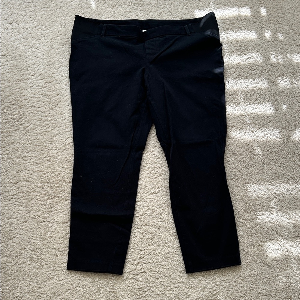 Maternity Black Cropped/Pixie Pants